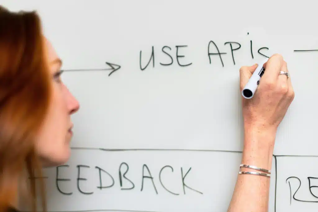 Het verschil tussen API's en middleware.